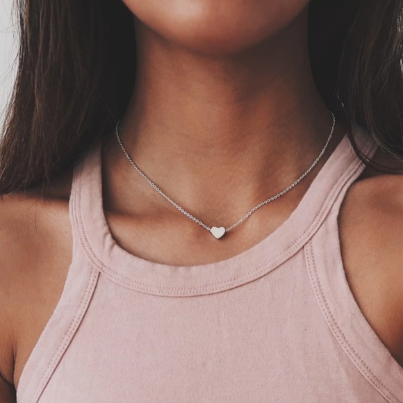 Jewelry - Minimalist dainty heart necklace